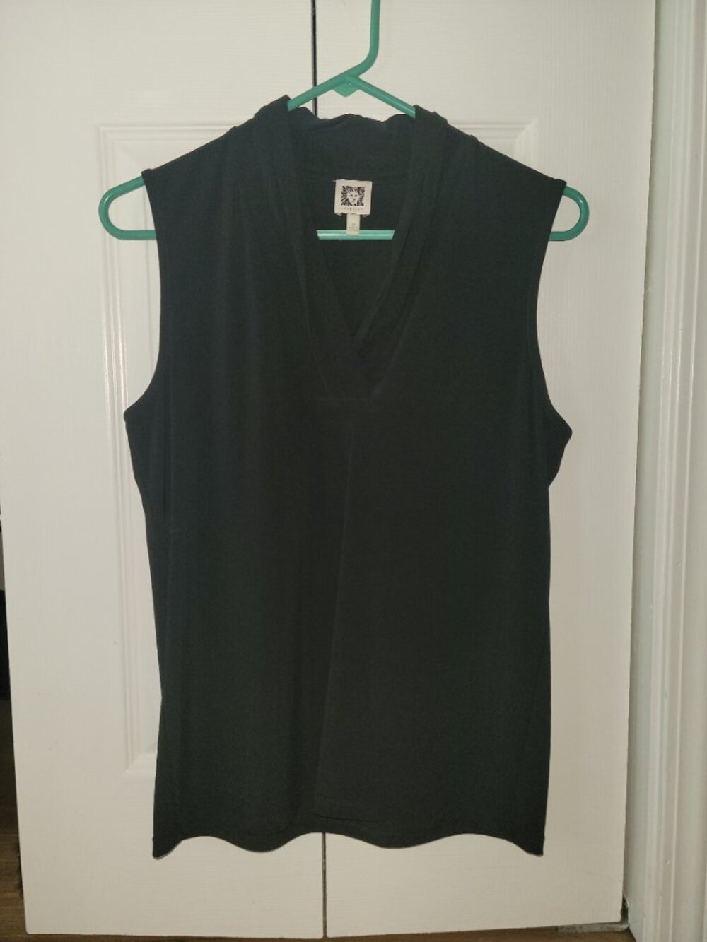 Like New Anne Klein Medium Sleeveless Blouse
